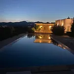 Vila Paros Isterni Magnifique Avec Piscine Vue Mer, A 3 Min De La Isterni (Paros)