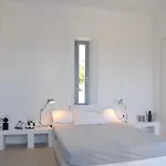 Vila Paros Isterni Magnifique Avec Piscine Vue Mer, A 3 Min De La *