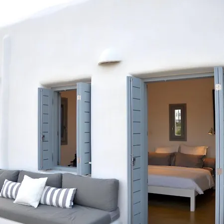 Vila Paros Isterni Magnifique Avec Piscine Vue Mer, A 3 Min De La Isterni (Paros)