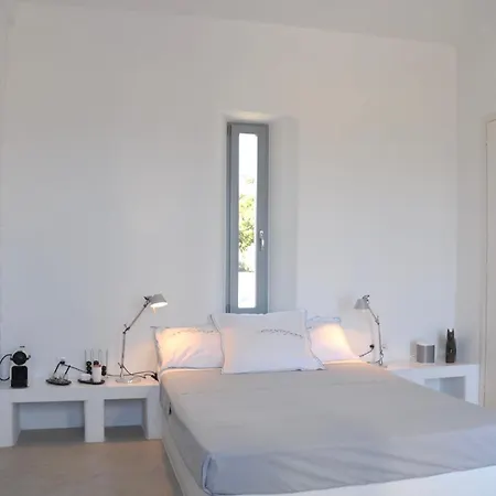 Vila Paros Isterni Magnifique Avec Piscine Vue Mer, A 3 Min De La *