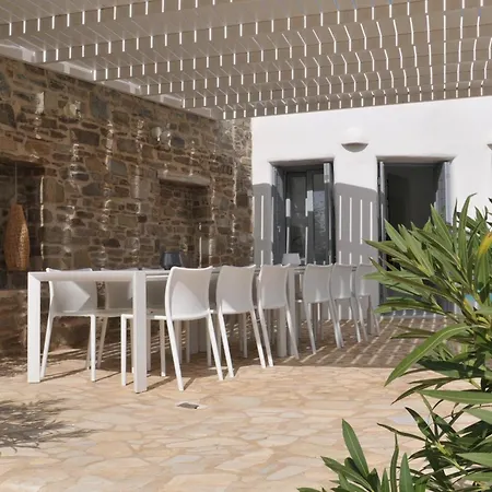 Paros Isterni Magnifique Avec Piscine Vue Mer, A 3 Min De La Isterni (Paros)