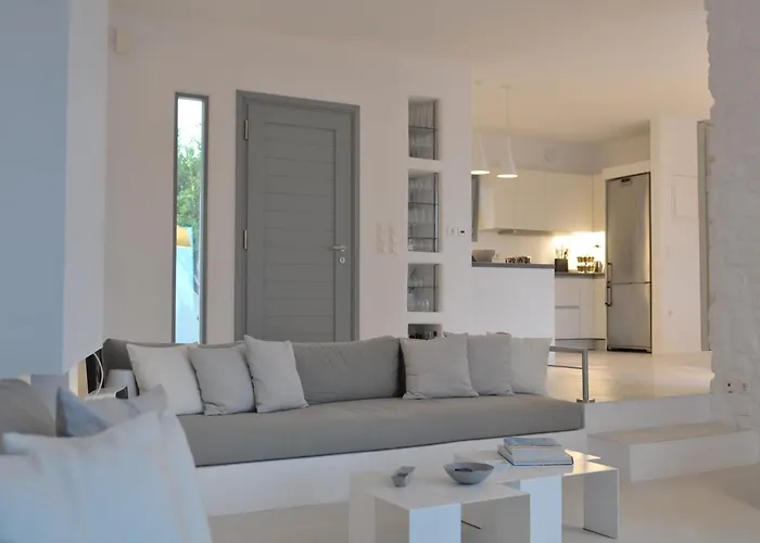 Paros Isterni Magnifique Avec Piscine Vue Mer, A 3 Min De La