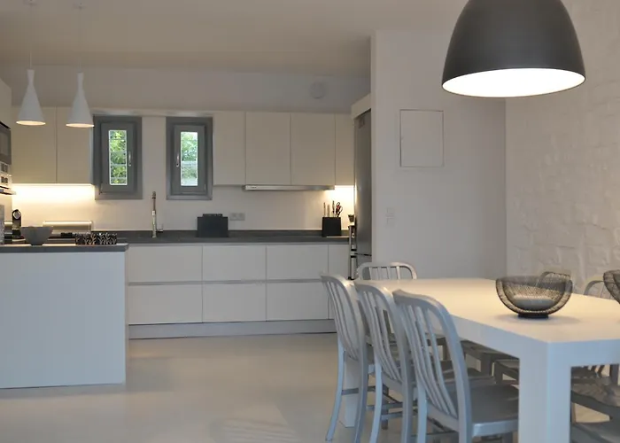 Villa Paros Isterni Magnifique Avec Piscine Vue Mer, A 3 Min De La *