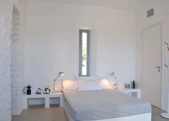 Vila Paros Isterni Magnifique Avec Piscine Vue Mer, A 3 Min De La *